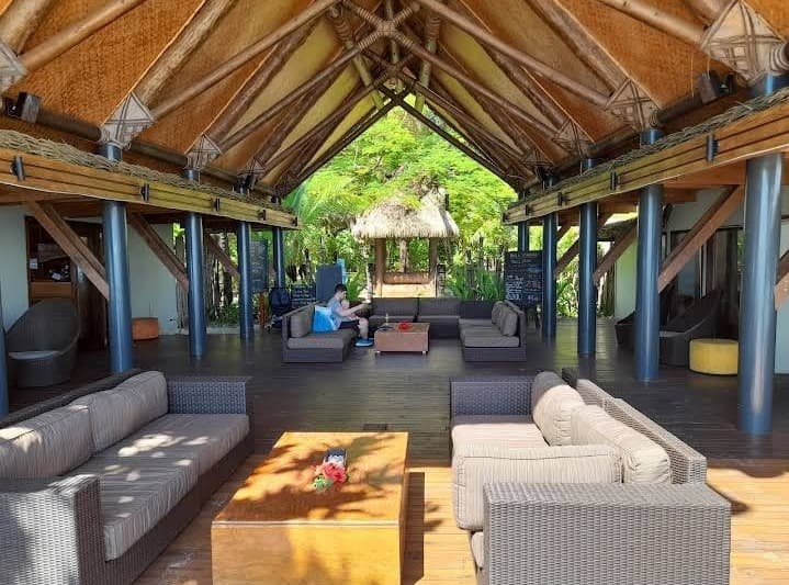 The open-sided lounge at Serenity Island Resort